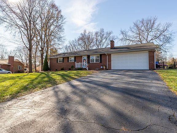 2nd image of 917 Sharon Dr