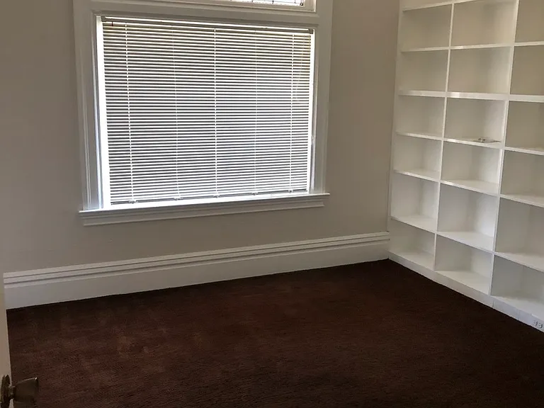 1117 Portland St #1 — Photo 4