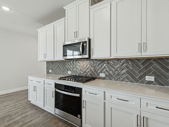 3rd image of 2900 Woodland Ct