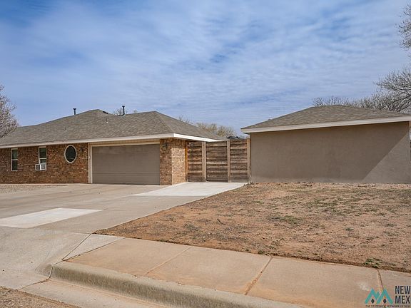 2nd image of 2201 Northglen Dr