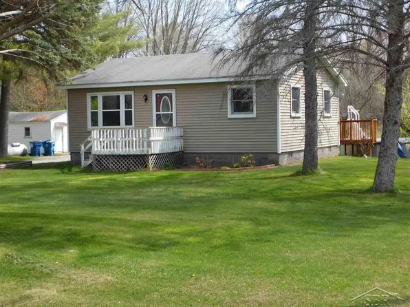 4798 N Stark Rd, Hope, MI 48628