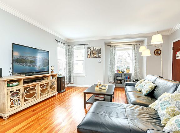 4th image of 3466 N Keating Ave