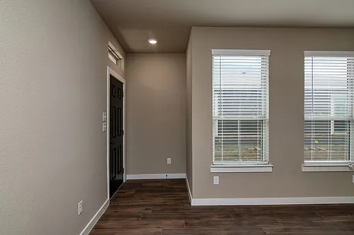 604 Harvest Moon Dr Photo 1