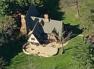 8110 Brandywine Rd, Northfield, OH 44067