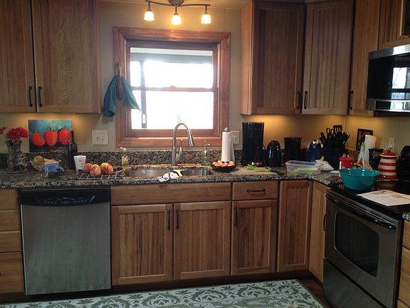 main kitchen granite counter