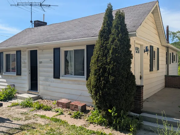 2125 Rankintown Rd, Finleyville, PA 15332