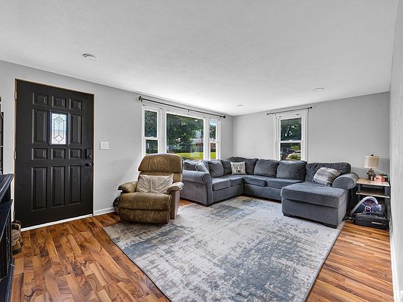 2nd image of 203 Elmhurst Dr
