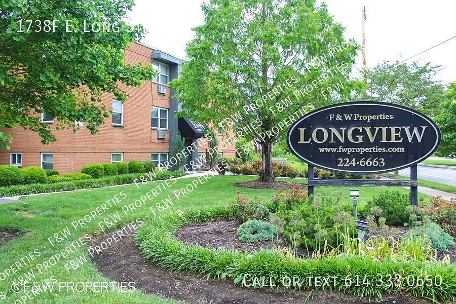 Spacious 2BR in Woodland Park Walk to Franklin Park! — Photo 2