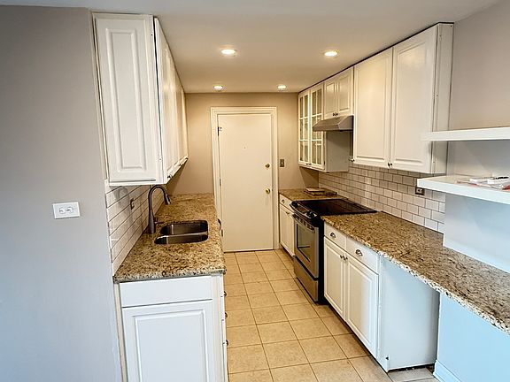 5th image of 11055 S Nagle Ave APT 9