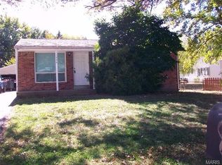 11926 Breezemont Dr, Maryland Heights, MO 63043