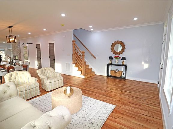 5th image of 1200 W 37th St