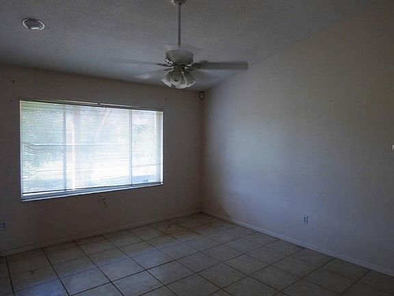 4th image of 315 Palmetto St