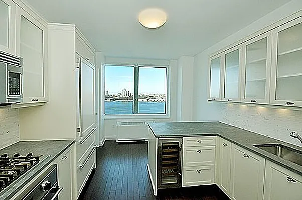 Rented by Manhattan Miami Real Estate | media 2