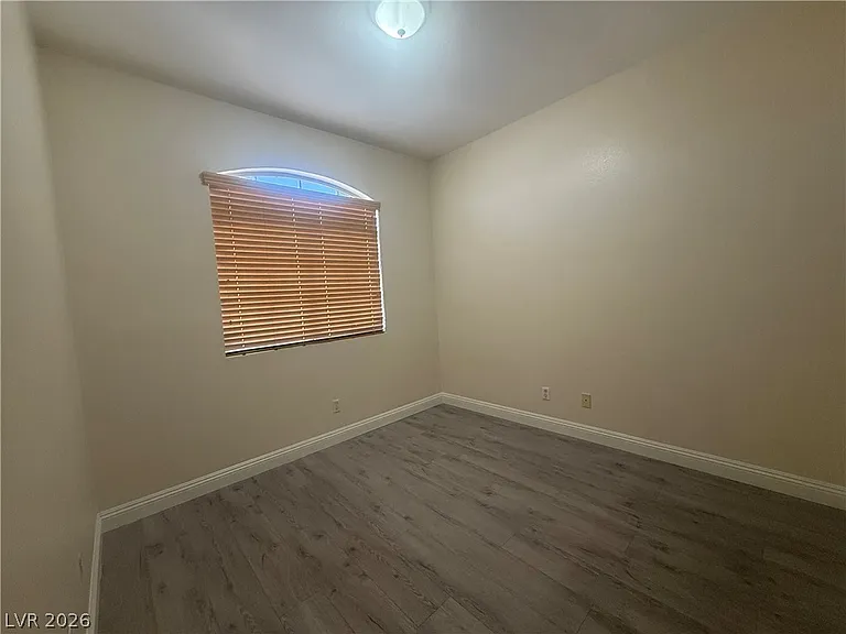 7562 Reindeer Ct — Photo 11
