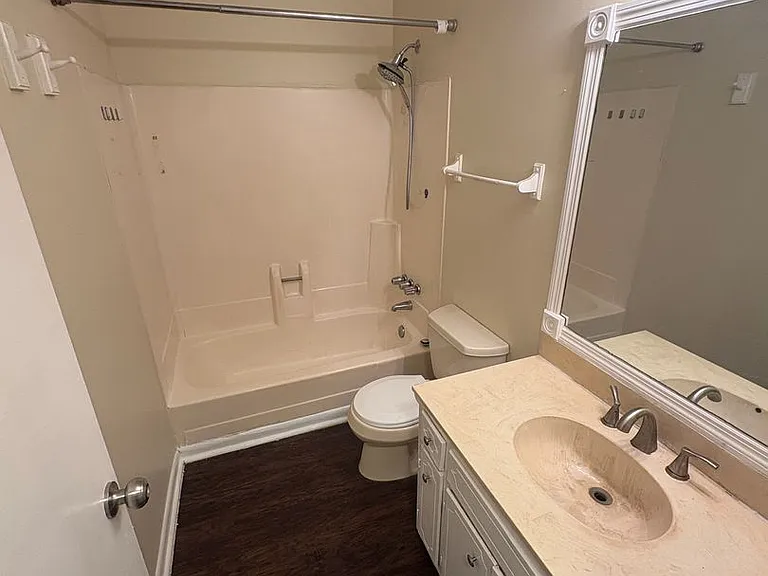 3260 Niagara Dr — Photo 9