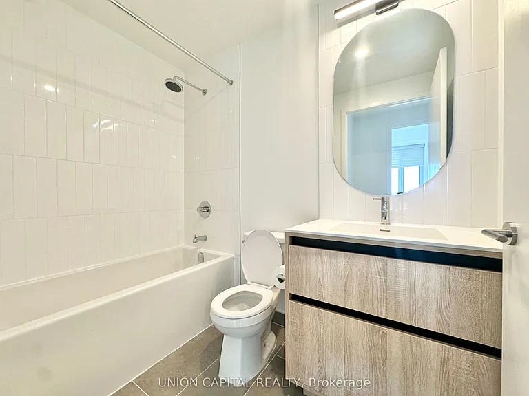 7950 Bathurst St #1126 — Photo 11