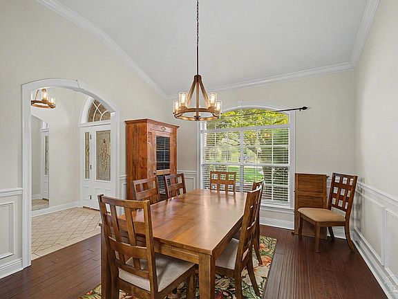 5th image of 3020 Greystone Dr