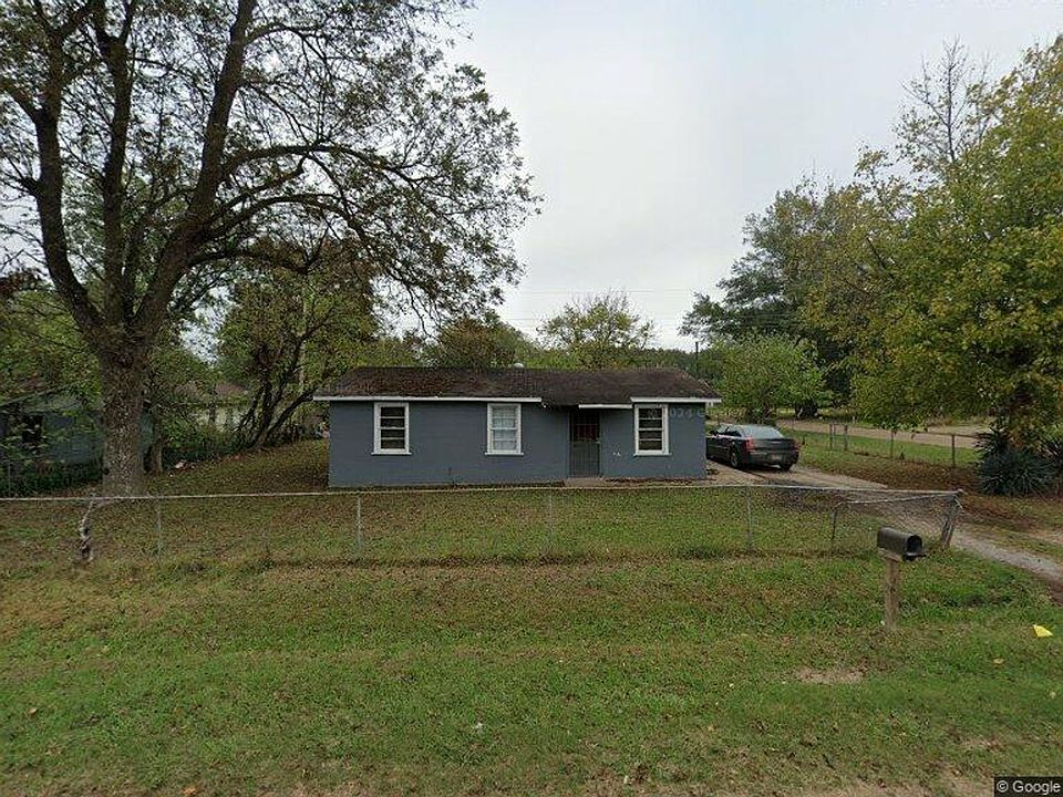 1st image of 303 Porter St