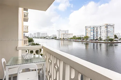 1817 S Ocean Dr Photo 1