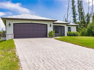 3519 Papaya St, Saint James City, FL 33956