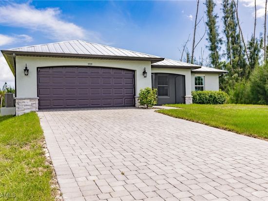 3519 Papaya St, Saint James City, FL 33956
