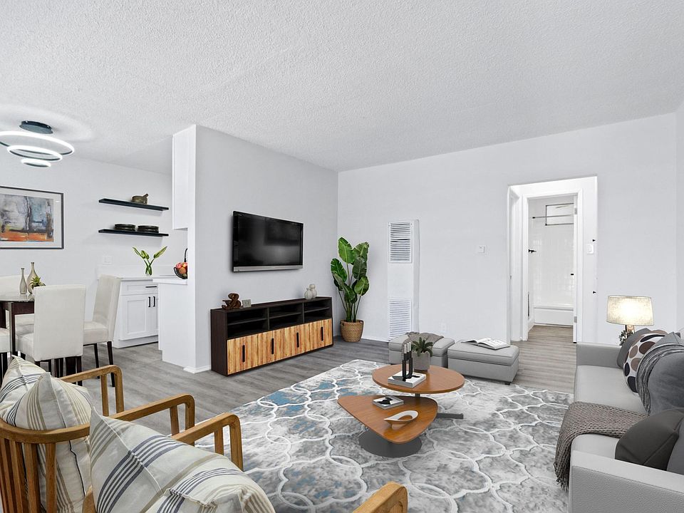 1st image of 10355 S Western Ave APT 8