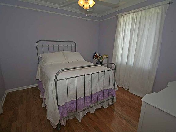 5th image of 32 Three Mast Ln