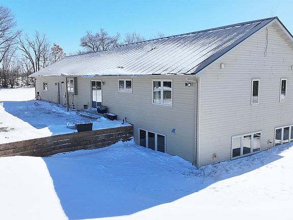 3rd image of 7596 MERRYLAND DRIVE