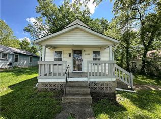 8533 Wayne Ave, Kansas City, MO 64131