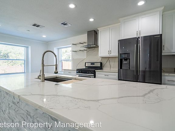5th image of 449 Grey Feather Ct