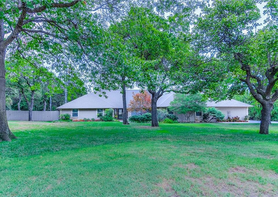 1st image of 2600 Cactus Dr