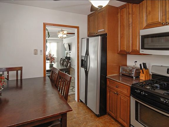 5th image of 3903 N Oriole Ave
