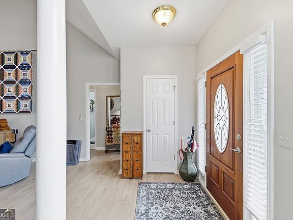 4th image of 159 Villa Ridge Ct