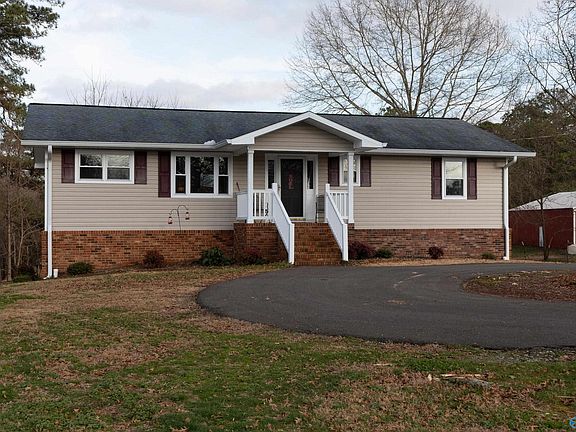 2nd image of 2001 Meadowlark Ln
