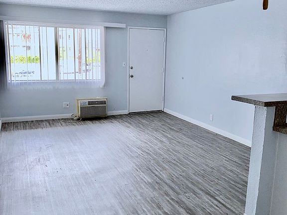 3rd image of 21106 Parthenia St