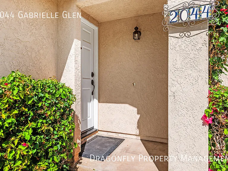 2044 Gabrielle Gln — Photo 3
