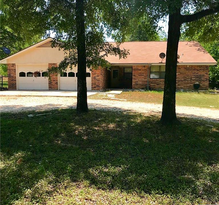 2nd image of 3811 Riverside Trl