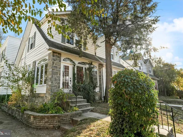 110 E Essex Ave, Lansdowne, PA 19050