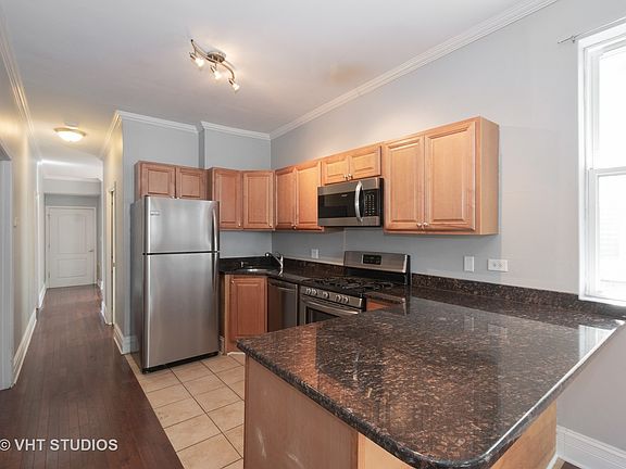 4th image of 1903 N Mozart St #1