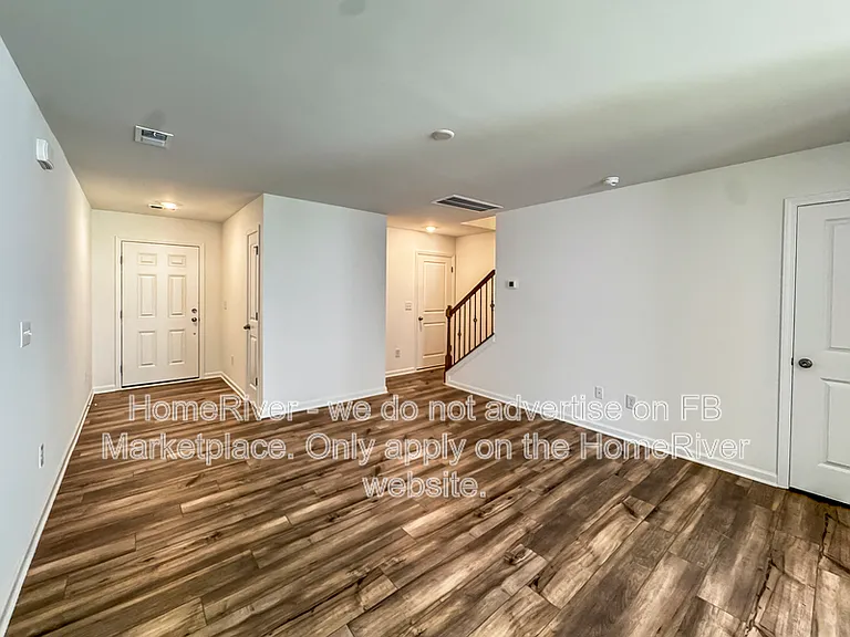 314 Livesey Ln — Photo 5