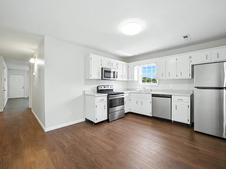 256 Executive Ave #A — Photo 8