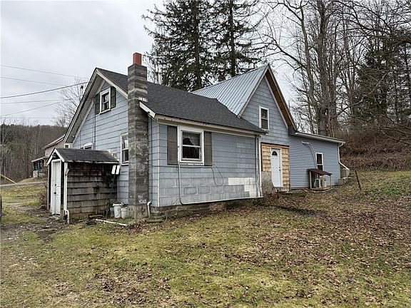 2nd image of 387 Hamilton Valley Rd