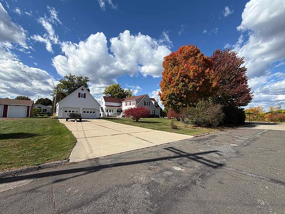 3rd image of 3009 Riverside Ave