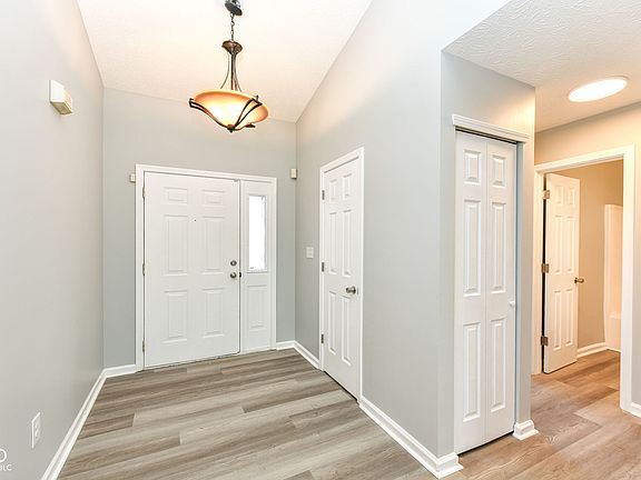 2nd image of 6211 Glen Flint Ct