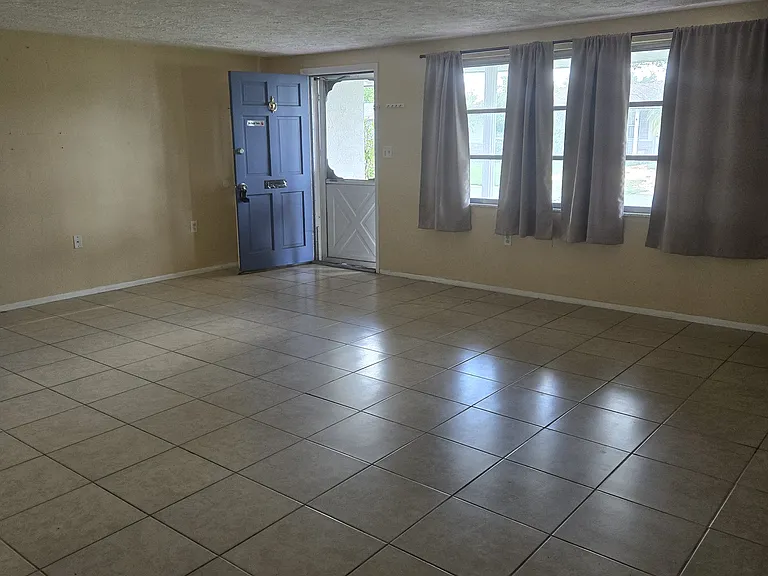 5031 Stardale Dr — Photo 24