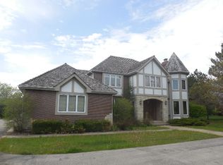 1855 N Braymore Dr, Barrington, IL 60010