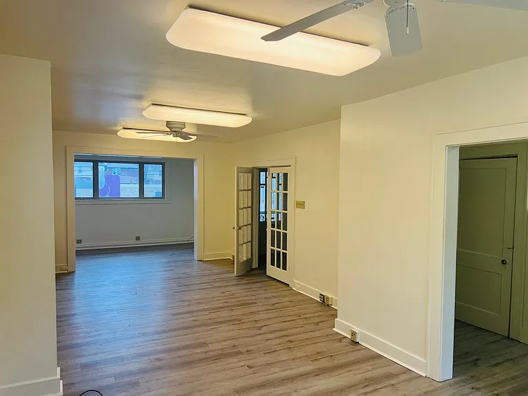 1118 S Braddock Ave — Photo 4