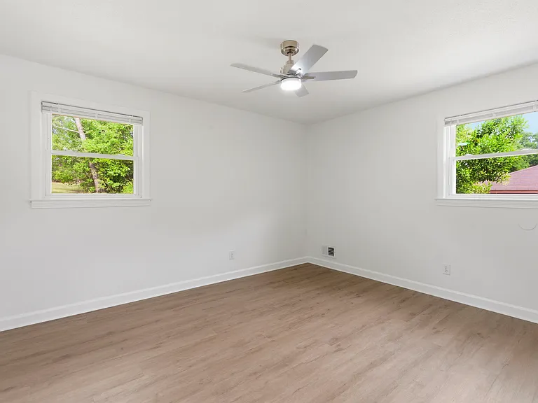 1012 Starmount Dr — Photo 21