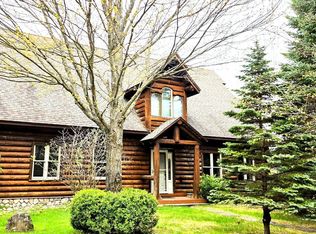5810 Tanbark Ct, Gaylord, MI 49735