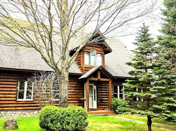 5810 Tanbark Ct, Gaylord, MI 49735